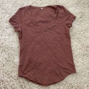 DUSTY PINK LULULMEON V-NECK